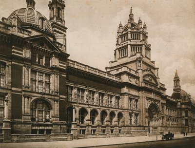 Musée Victoria et Albert, 1899 - English Photographer